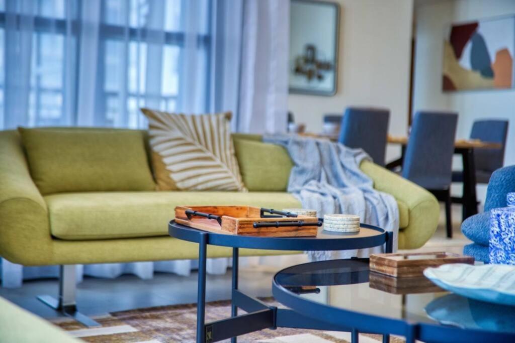 Apartment Creek Harbour - Beautiful 3br + Maids